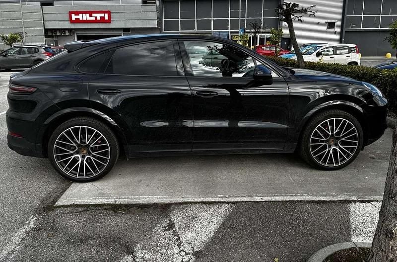 Usata Porsche Cayenne Coupe 340 CV (250 kW) 2019 Nero Coupé