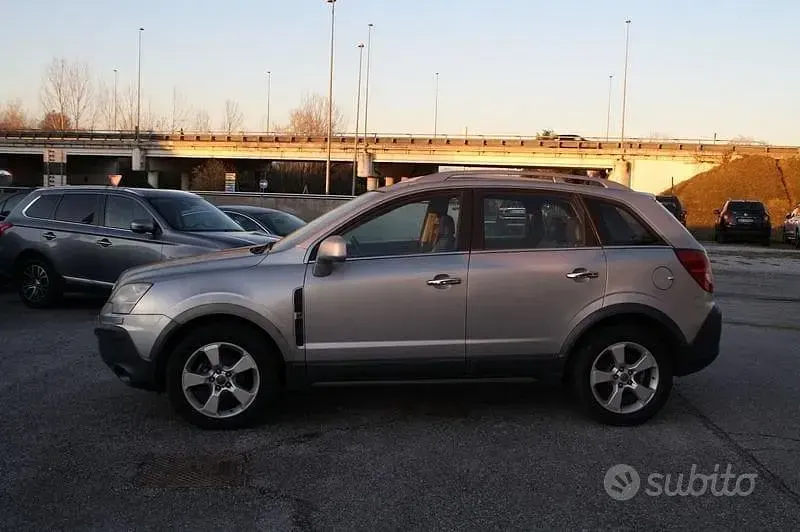 Usata Opel Antara 150 CV (110 kW) 2007 Grigio SUV