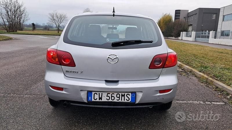 Usata Mazda 3 105 CV (77 kW) 2005 Grigio Berlina