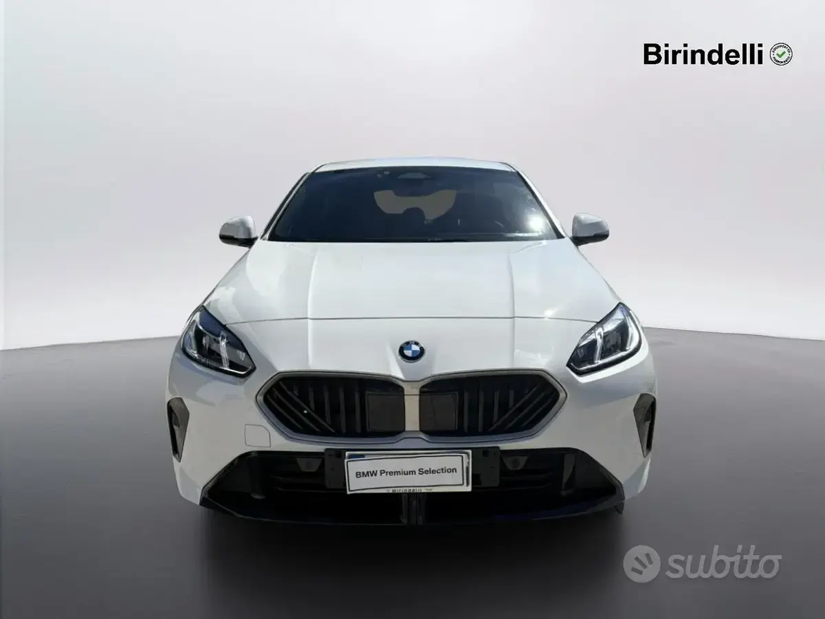 Usata BMW 118 M Sport 150 CV (110 kW) 2026 Alpin white pastello Utilitaria