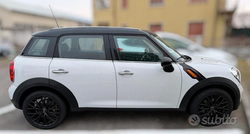 Käytetty Mini Cooper D Countryman 143 HP (105 kW) 2012 Valkoinen Katumaasturi