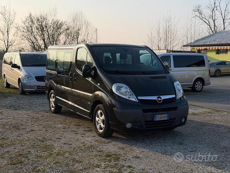 Usata Opel Vivaro 2009 Monovolume