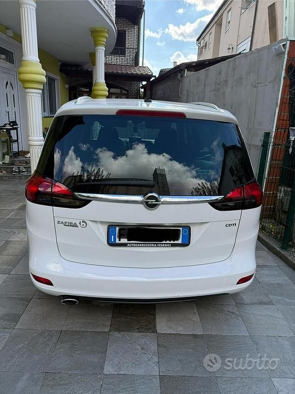 Usata Opel Zafira Tourer Cosmo 165 CV (121 kW) 2016 Bianco Monovolume