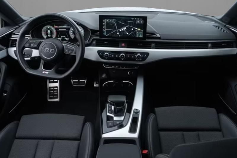 Usata Audi A5 Advanced 204 CV (150 kW) 2022 Argento metallizzato Coupé