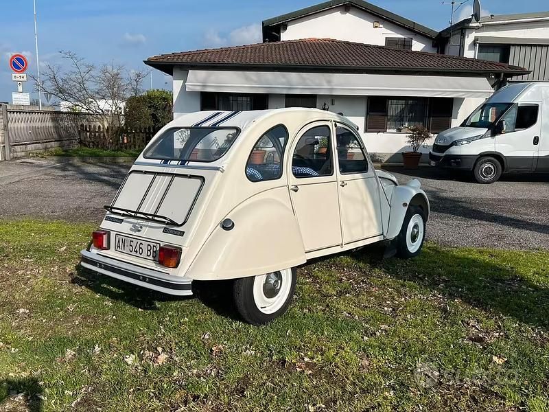Usata Citroën 2CV 28 CV (20 kW) 1982 Berlina