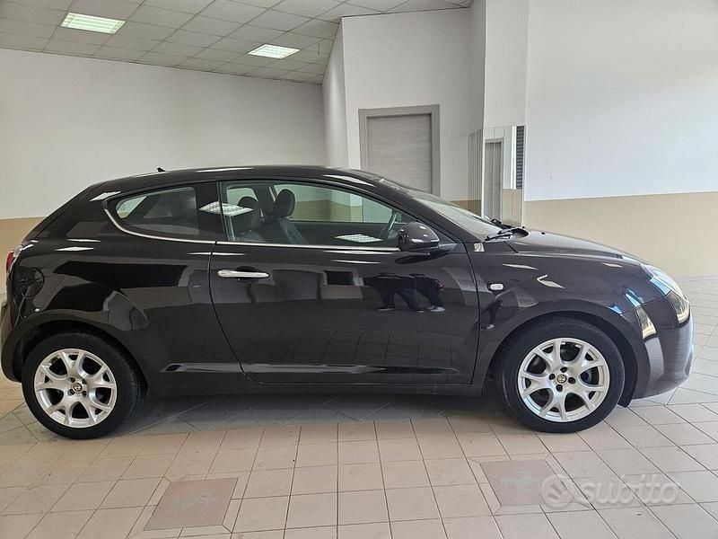 Usata Alfa Romeo MiTo Distinctive 95 CV (69 kW) 2012 Nero Utilitaria