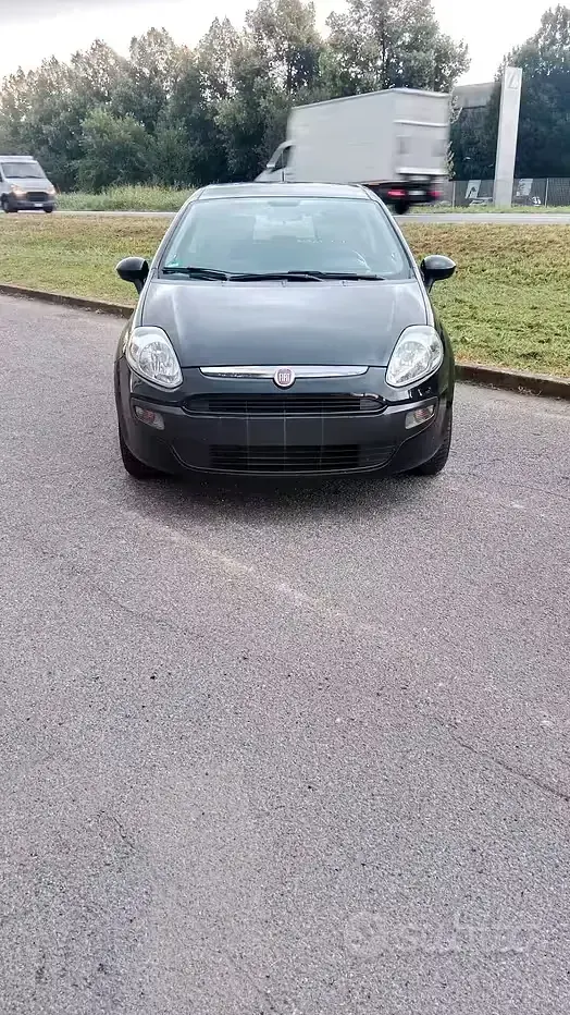 Usata Fiat Punto Evo Active 77 CV (56 kW) 2010 Nero Utilitaria