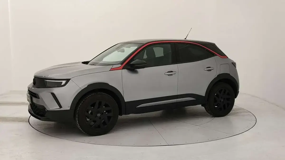 Usata Opel Mokka GS Line 101 CV (74 kW) 2023 Grigio artense SUV