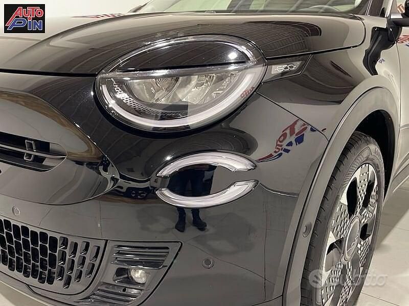 Usata Fiat 600 La Prima 136 CV (100 kW) 2025 Nero SUV