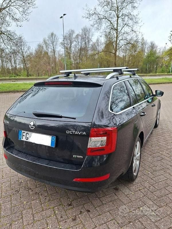 Usata Skoda Octavia G-TEC Ambition 110 CV (80 kW) 2016 Nero Station wagon