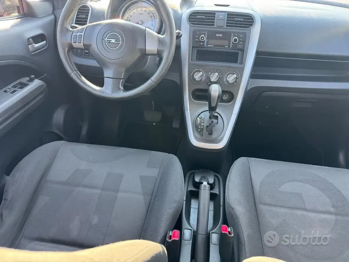 Usata Opel Agila Enjoy 86 CV (63 kW) 2008 Rosso Utilitaria