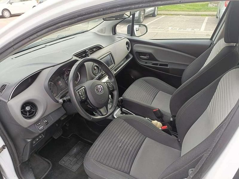 Usata Toyota Yaris Hybrid Active 73 CV (53 kW) 2019 Berlina