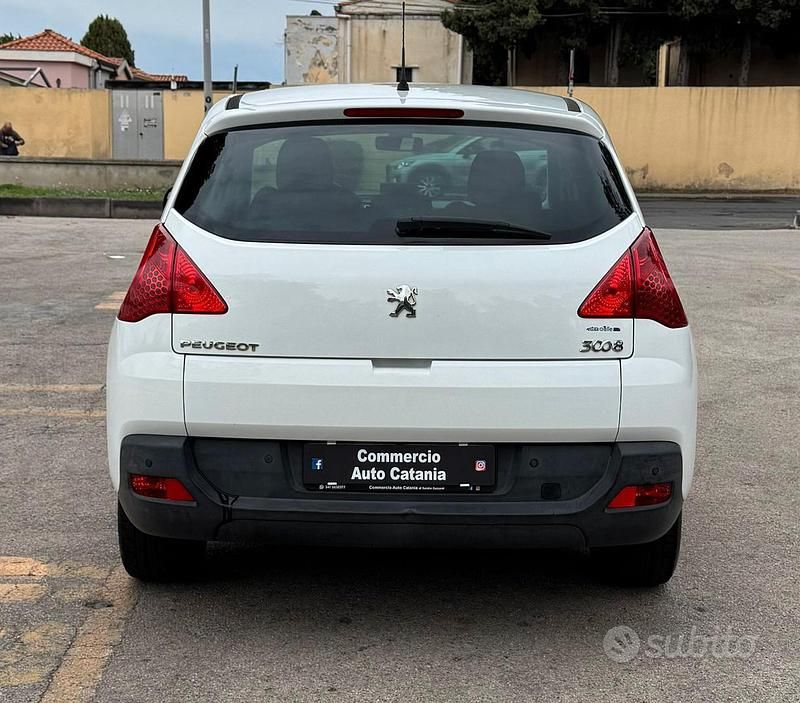 Usata Peugeot 3008 Allure 115 CV (84 kW) 2012 Bianco Monovolume