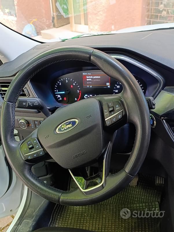 Usata Ford Kuga 120 CV (88 kW) 2021 Bianco SUV