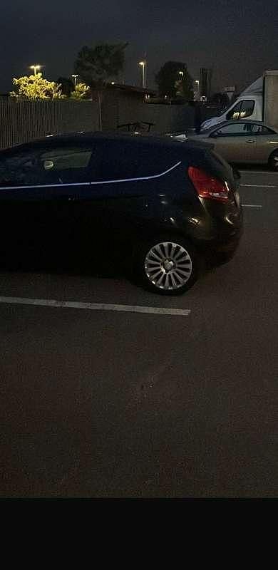 Usata Ford Fiesta 88 CV (64 kW) 2009 Nero Utilitaria