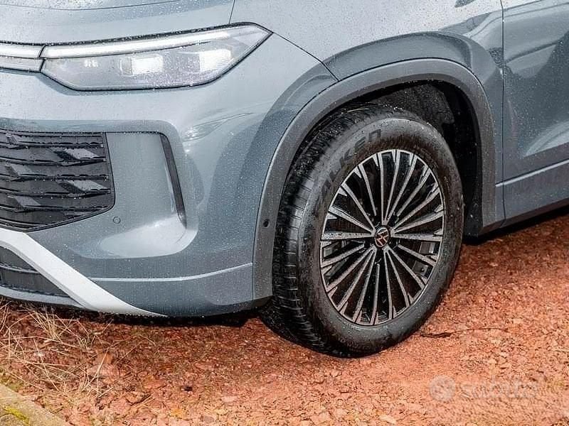 Usata VW Tayron Life 150 CV (110 kW) 2025 Grigio SUV