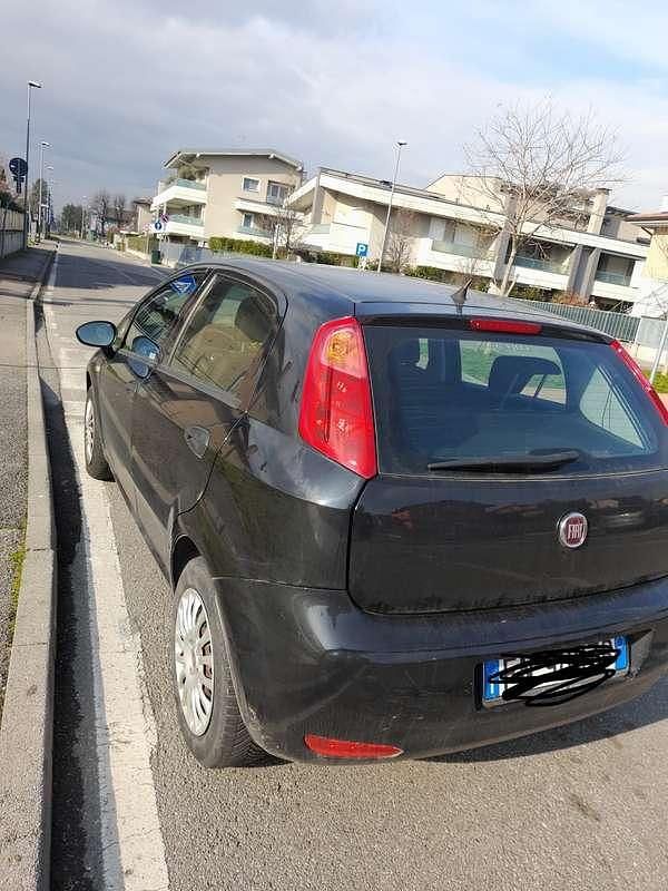 Usata Fiat Punto S 69 CV (50 kW) 2018 Nero Berlina