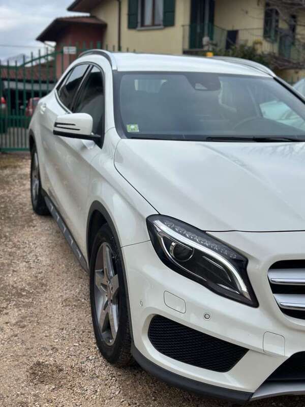 Usata Mercedes GLA200 Premium 136 CV (100 kW) 2017 Bianco SUV