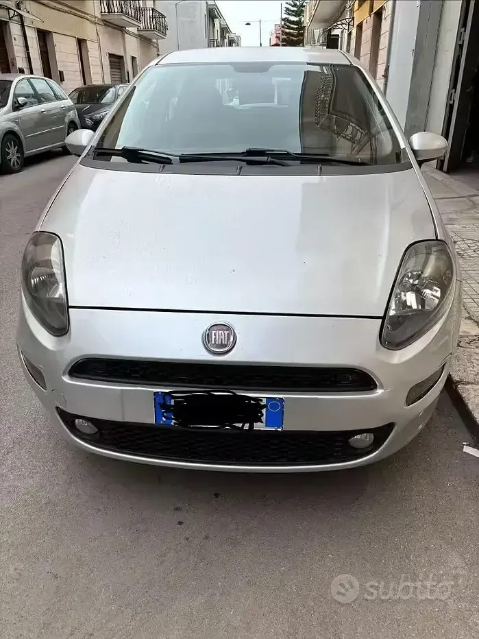 Usata Fiat Punto Pop 75 CV (55 kW) 2012 Grigio Utilitaria