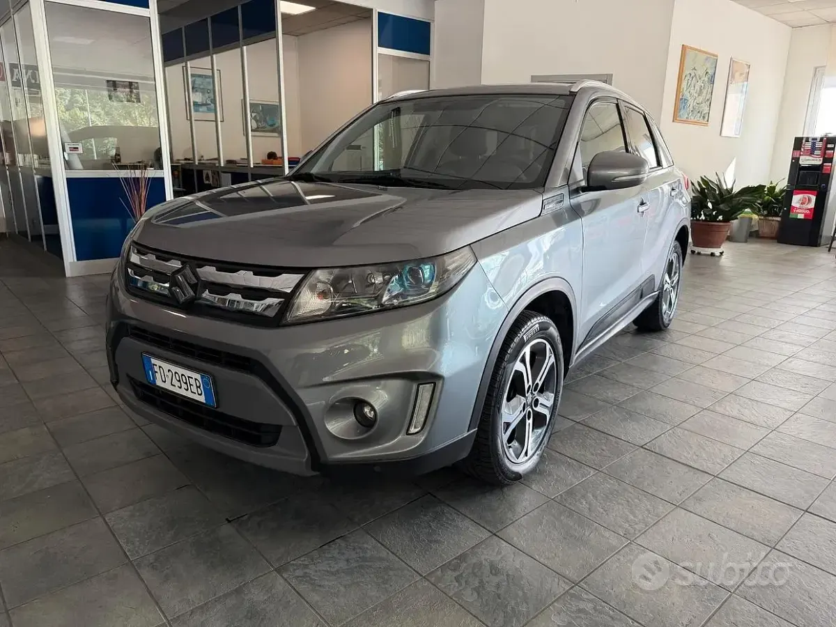 Usata Suzuki Vitara 120 CV (88 kW) 2016 Grigio SUV