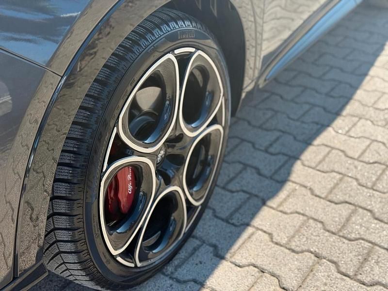 Usata Alfa Romeo Tonale Edizione Speciale 160 CV (117 kW) 2023 Grigio SUV