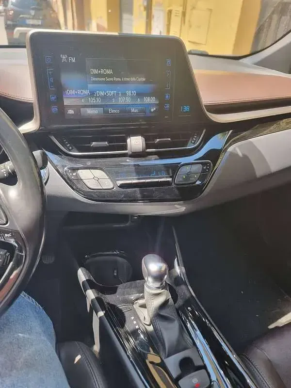 Usata Toyota C-HR 98 CV (72 kW) 2019 Nero SUV