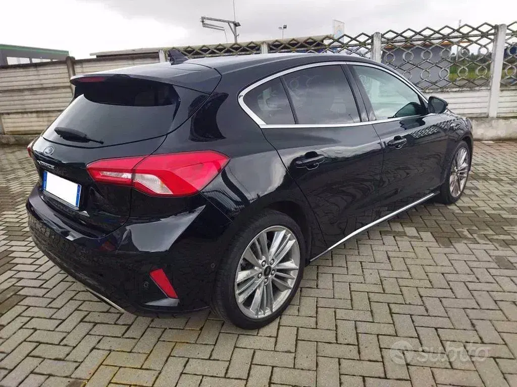 Usata Ford Focus Vignale 125 CV (91 kW) 2019 Nero Berlina