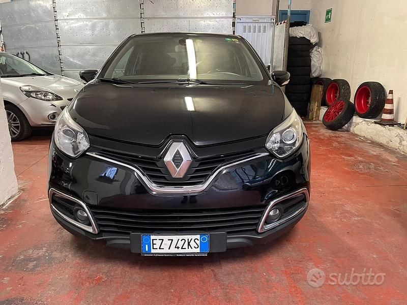 Usata Renault Captur Zen 90 CV (66 kW) 2015 Nero SUV