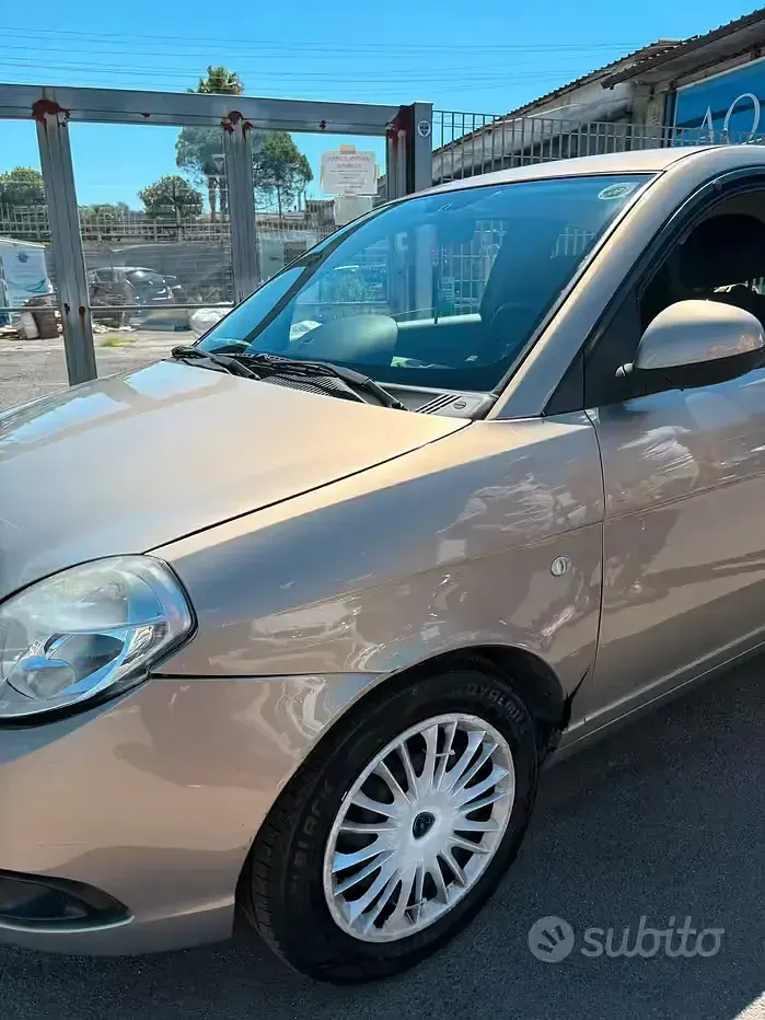 Usata Lancia Ypsilon 69 CV (50 kW) 2010 Utilitaria