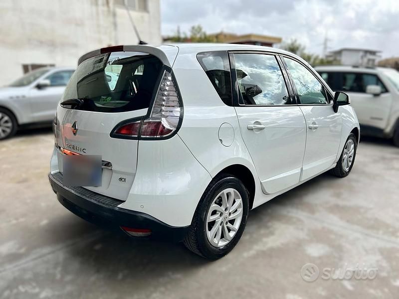 Usata Renault Scénic III XMOD 110 CV (80 kW) 2013 Bianco Monovolume