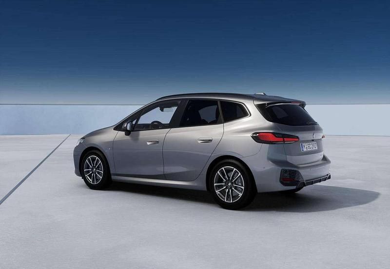 Usata BMW 218 Active Tourer M Sport 150 CV (110 kW) 2025 Skyscraper grey Monovolume