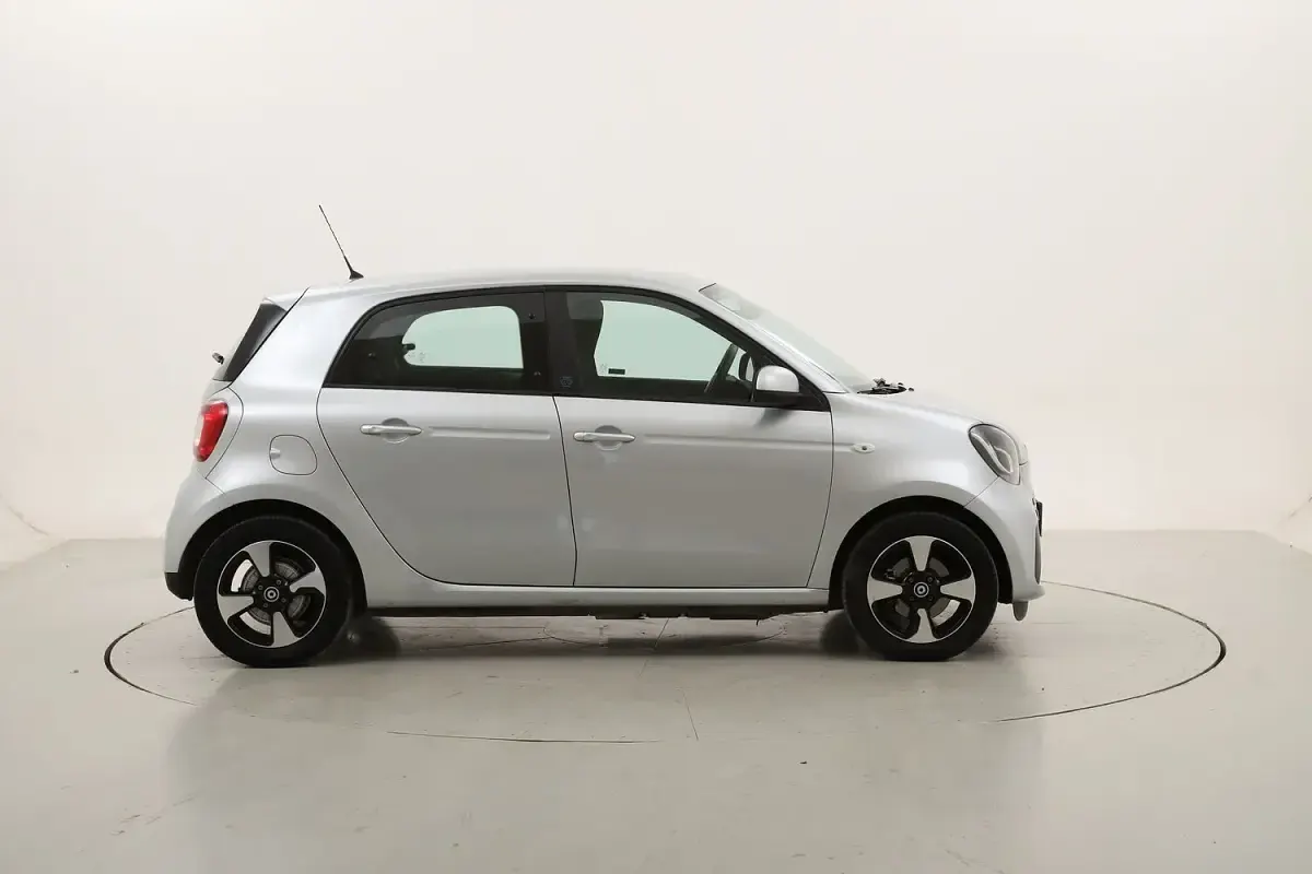 Usata Smart ForFour Electric Drive Passion 41 kW (56 CV) 2022 Utilitaria