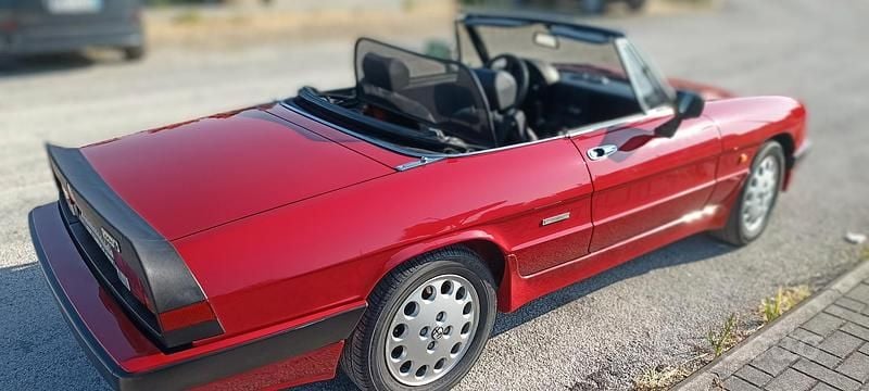 Usata Alfa Romeo Spider Quadrifoglio Verde 125 CV (91 kW) 1989 Rosso Cabrio