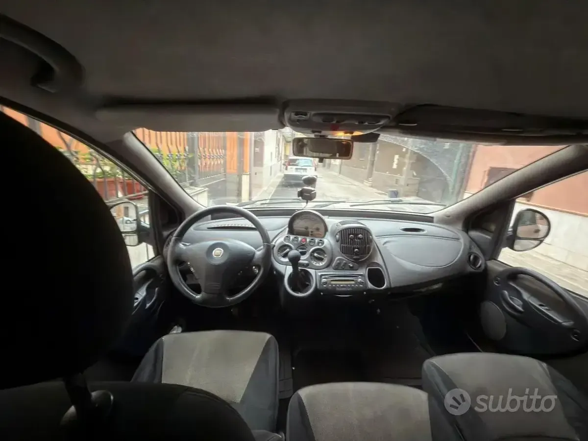 Usata Fiat Multipla 103 CV (75 kW) 2009 Marrone Monovolume