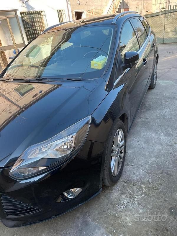 Usata Ford Focus 115 CV (84 kW) 2014 Nero Station wagon