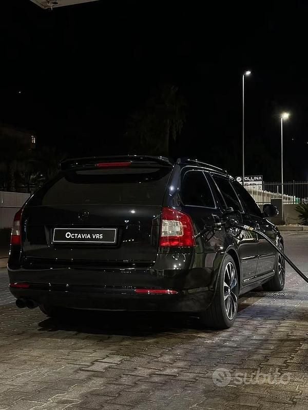 Begagnad Skoda Octavia vRS 2009 Svart Kombi