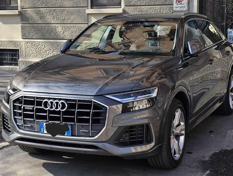 Usata Audi Q8 340 CV (250 kW) 2021 Grigio SUV
