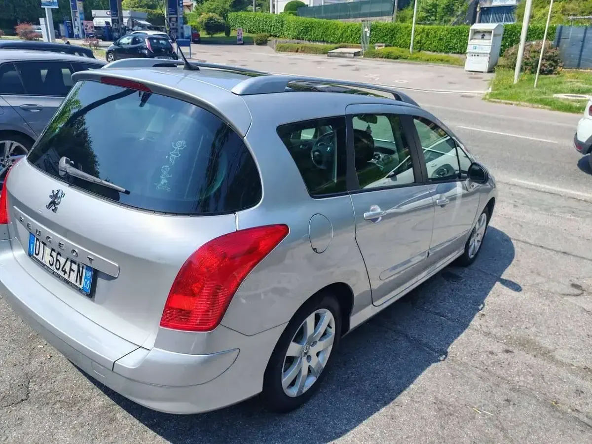 Usata Peugeot 308 SW Premium 120 CV (88 kW) 2008 Grigio Station wagon