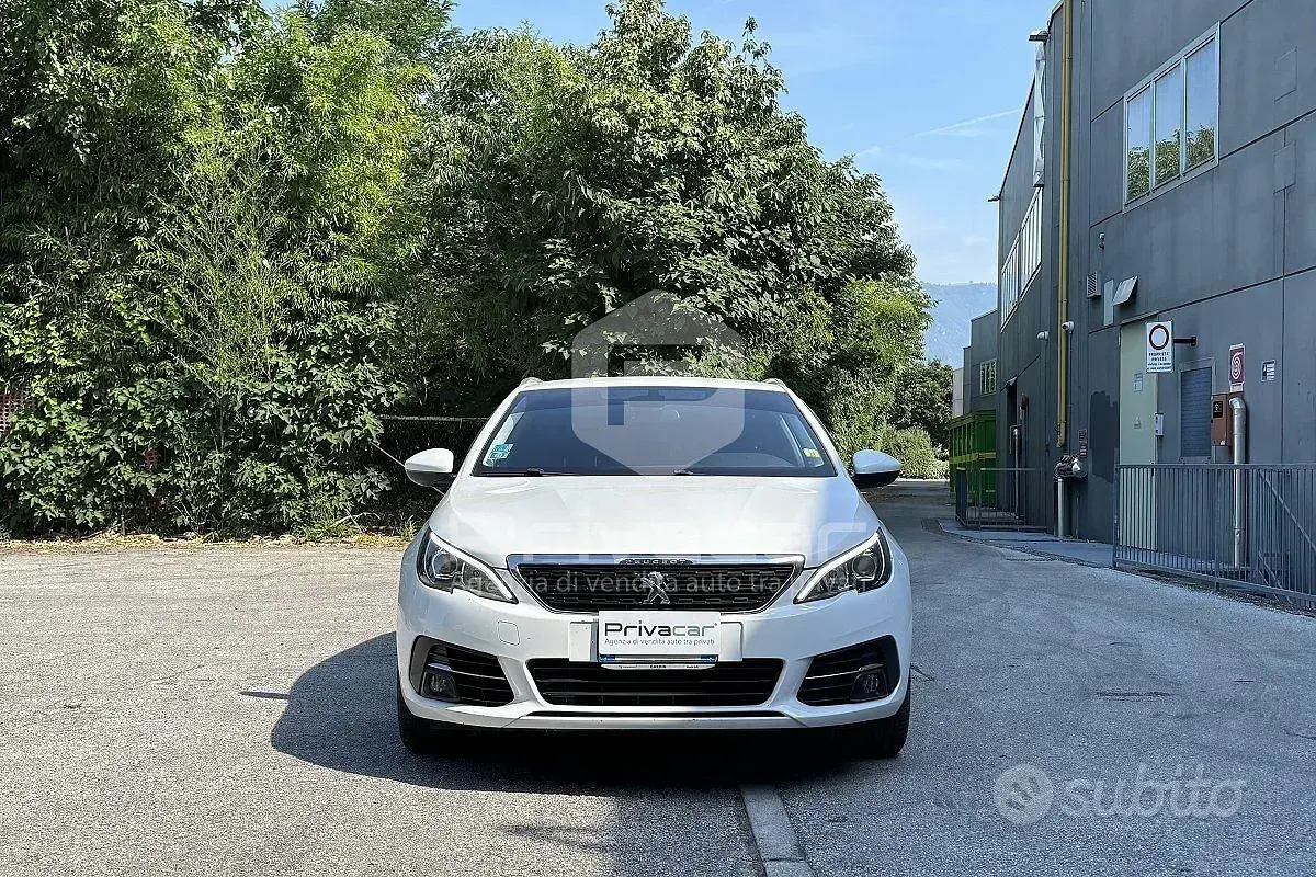 Usata Peugeot 308 Allure 131 CV (96 kW) 2018 Bianco Station wagon
