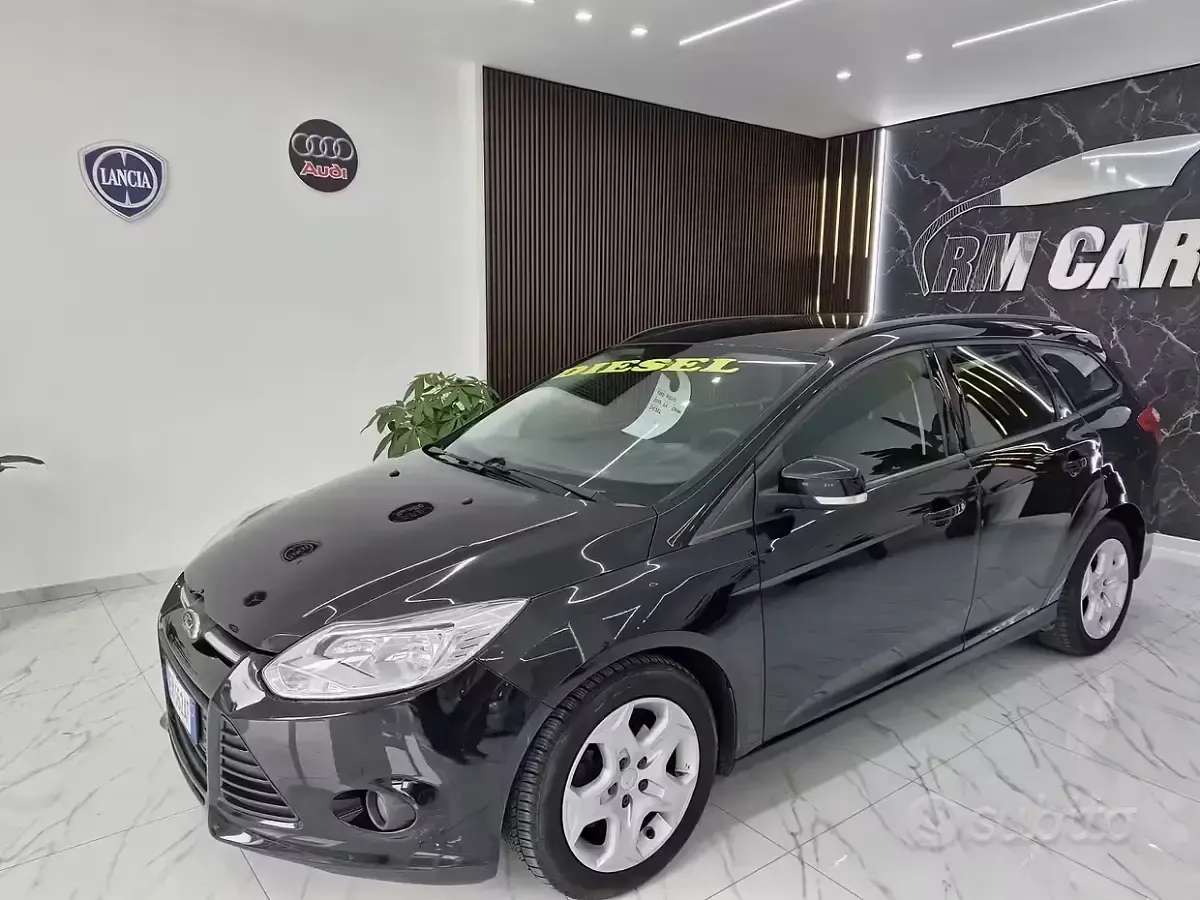 Begagnad Ford Focus Titanium 95 HK (69 kW) 2013 Svart Kombi