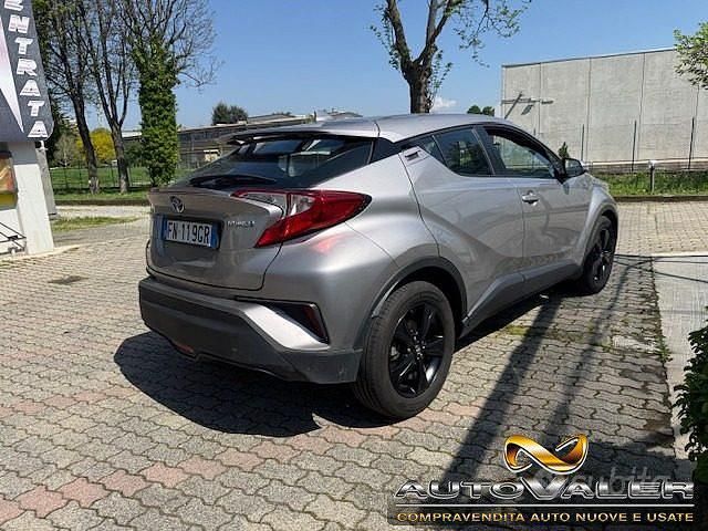 Second-hand Toyota C-HR Active 98 CP (72 kW) 2018 Gri SUV