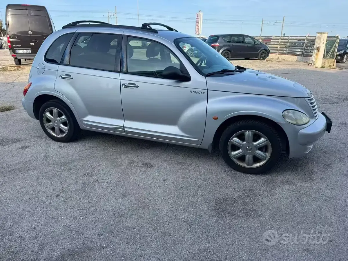 Usata Chrysler PT Cruiser 121 CV (88 kW) 2004 Grigio Berlina