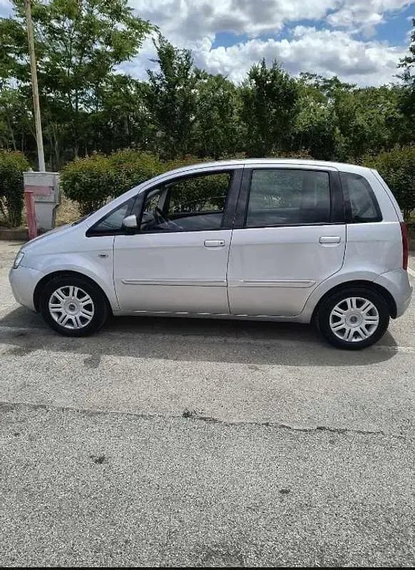 Usata Fiat Idea 95 CV (69 kW) 2006 Grigio Monovolume