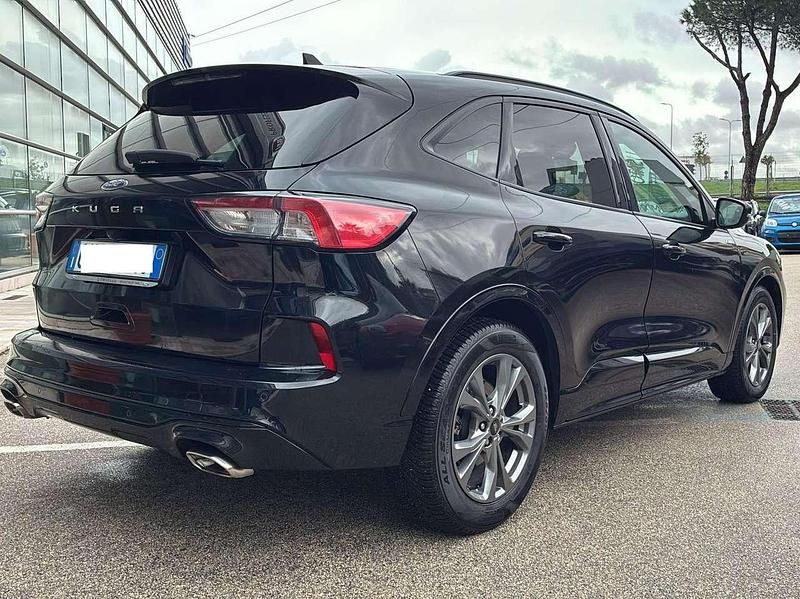 Usata Ford Kuga ST-Line X 120 CV (88 kW) 2022 Agate black SUV