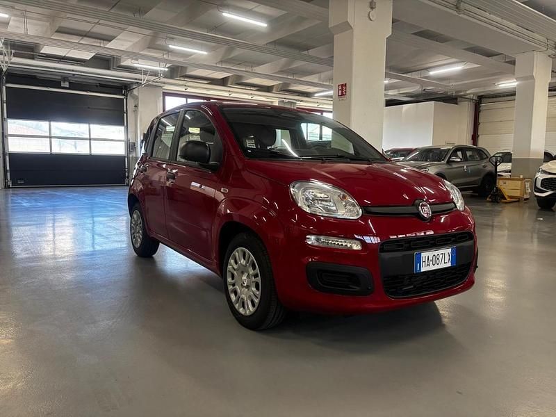 Nuova Fiat Panda 69 CV (50 kW) 2026 Rosso Utilitaria