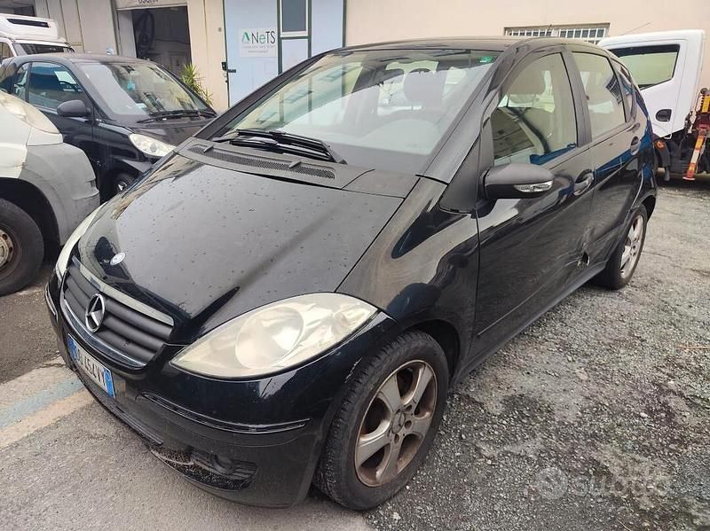 Nero Usata 2006 Mercedes A160 Avantgarde Tre volumi | 1100 € (Ottimo prezzo) - Immagine 1/4