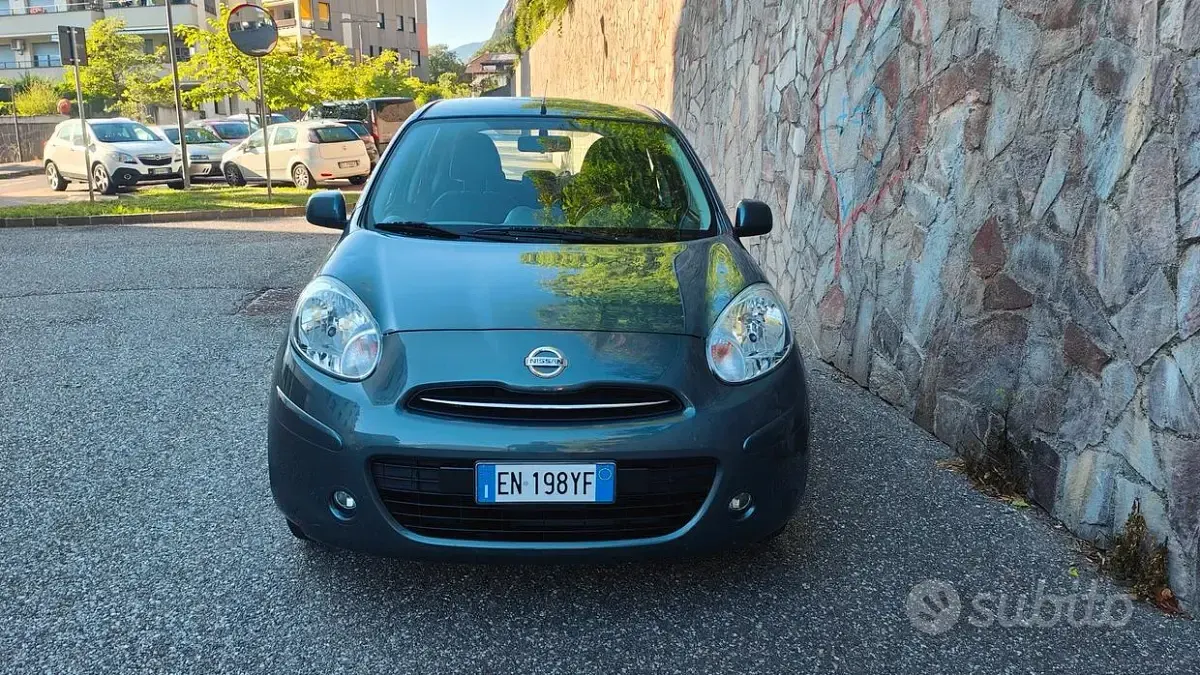 Usata Nissan Micra 80 CV (58 kW) 2013 Grigio Utilitaria