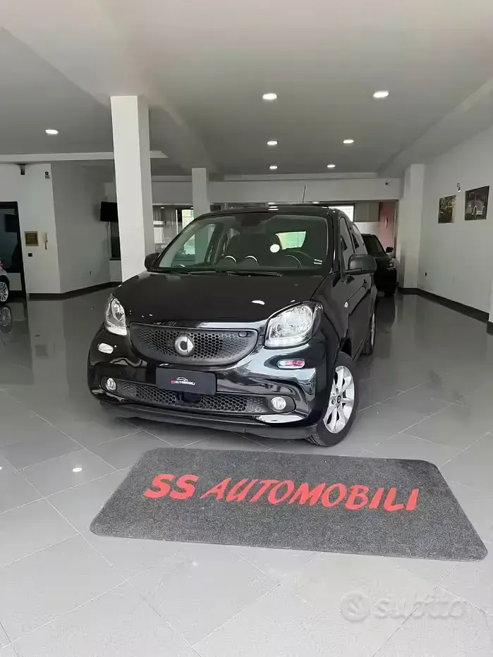 Usata Smart ForFour Passion 71 CV (52 kW) 2019 Nero Utilitaria