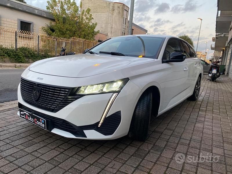 Usado Peugeot 308 Allure 131 CV (96 kW) 2022 Blanco Familiar