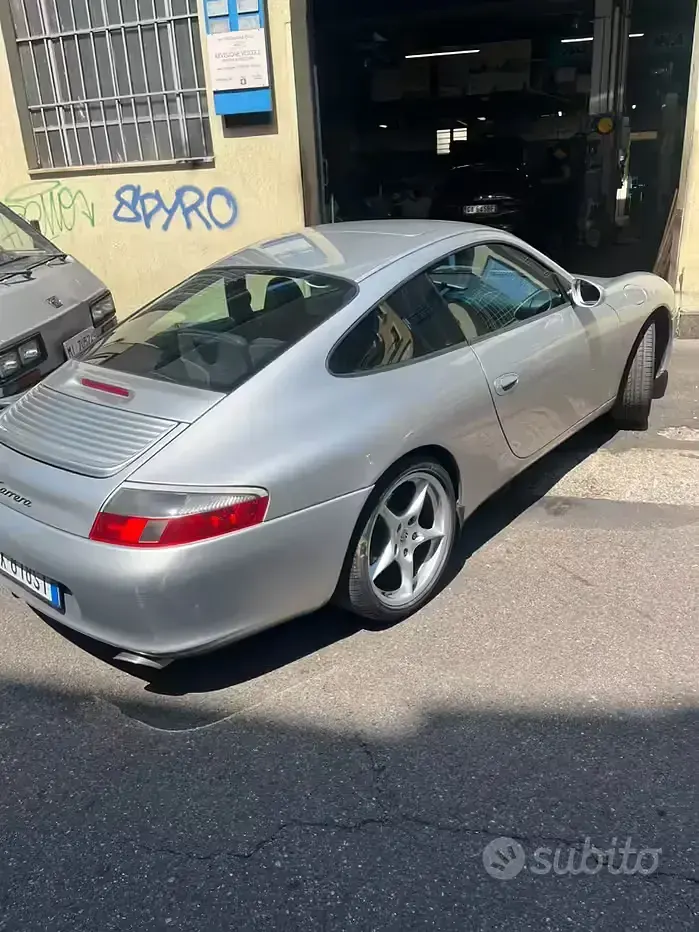 Usata Porsche 996 320 CV (235 kW) 2001 Grigio Coupé